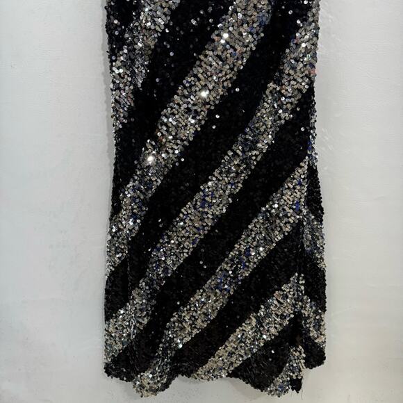 Maggie Sottero Flirt Statement Dress Black Silver Sequin Formal Gown Size 6 - Picture 4 of 9